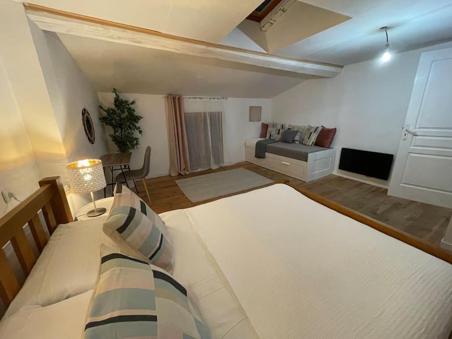 Villa Elegant And Charming Townhouse With Roof Terrace Limoux Esterno foto